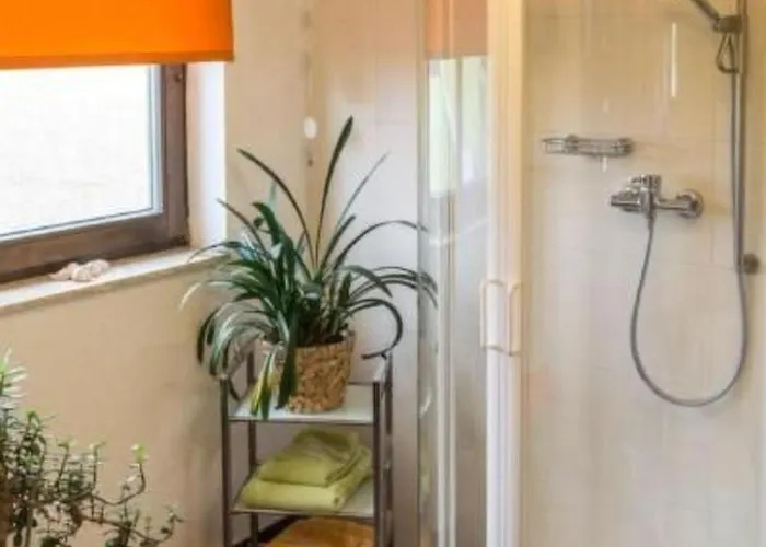 In Niedergurig Mit Grill- Sauna Und Gart By Interhome Malschwitz