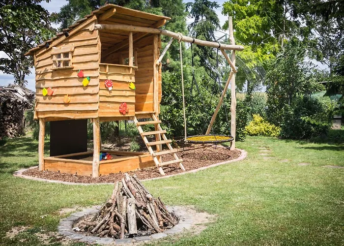 In Niedergurig Mit Grill- Sauna Und Gart By Interhome Malschwitz